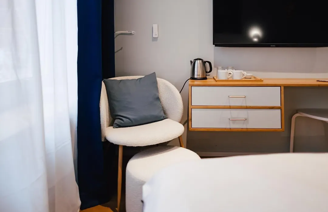 The Layhead B&B-1